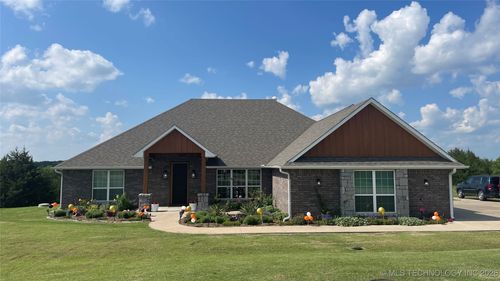 1120 Saint Andrews Cir, Cushing, OK, 74023-6785 | Card Image