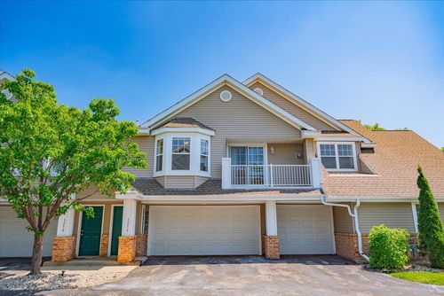 3256 Stonecreek Drive, Madison, WI, 53719 | Card Image