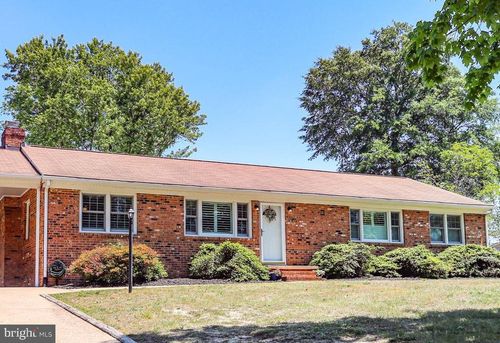 223 Spring Knoll Cir, FREDERICKSBURG, VA, 22405-1915 | Card Image