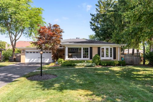 1302 Bonnie Glen Ln, Glenview, IL, 60025-3137 | Card Image