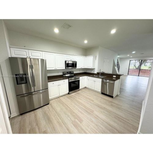 3809-3809 Tree Top Dr, Weston, FL, 33332-2146 | Card Image