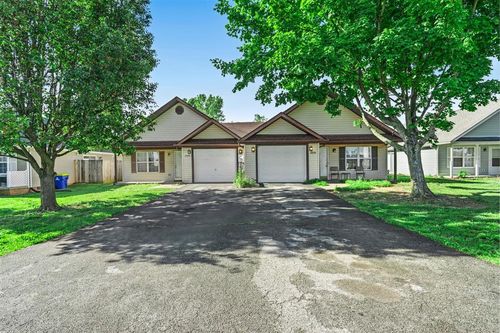 2050 Salisbury Dr, Bowling Green, KY, 42101-5492 | Card Image