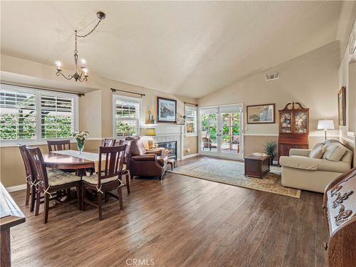 22865 Tamarack Ln, Santa Clarita, CA, 91390-4137 | Card Image