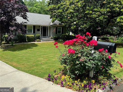 976 Lindridge Dr Ne, Atlanta, GA, 30324-3704 | Card Image