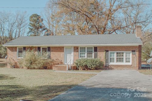 2454 Jonesville Rd, Fairmont, NC, 28340-5712 | Card Image