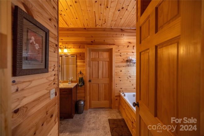 274 Cliffside Dr, House other with 3 bedrooms, 3 bathrooms and null parking in Glade Valley NC | Image 20