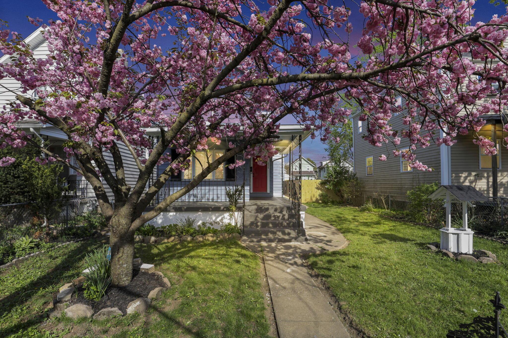 Clarendon Ave, Columbus, OH 43223