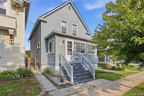 1911 2nd St, Wyandotte, MI, 48192-3942 | Card Image