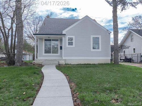 20030 Salem St, Detroit, MI, 48219-1043 | Card Image