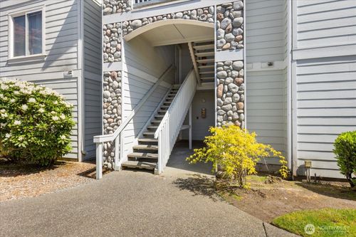 i-101-5731 12th Ave W, Everett, WA, 98203-5944 | Card Image