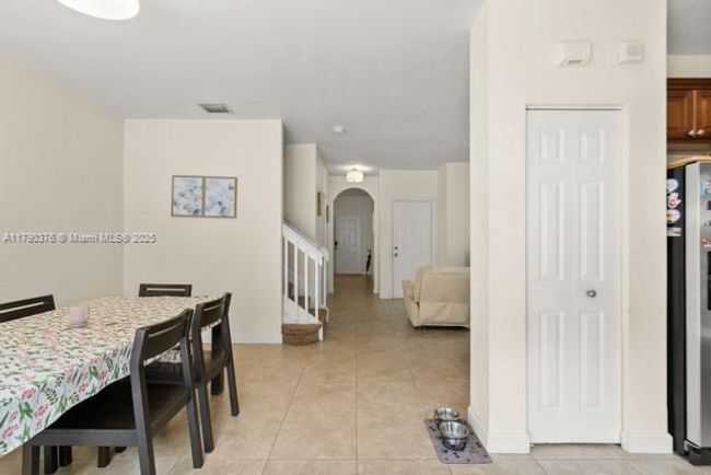 9346 Sw 221 St St, Townhouse with 3 bedrooms, 3 bathrooms and null parking in Cutler Bay FL | Image 10