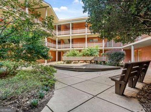 apt-b102-250 Little St, Athens, GA, 30605-5437 | Card Image