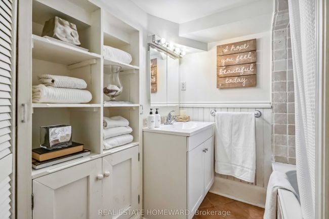 7 Norway Ave, House attached with 3 bedrooms, 2 bathrooms and null parking in Toronto ON | Image 27