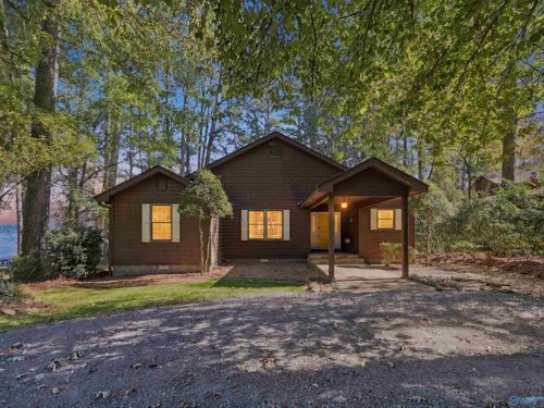765 Point Of Pnes, Guntersville, AL, 35976-6230 | Card Image