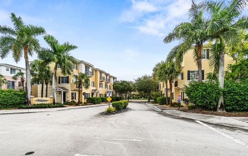 536 Nw 39th Cir, Boca Raton, FL, 33431-5706 | Card Image