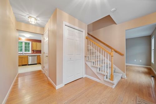 81 Badger Hill Dr, Milford, NH, 03055-3321 | Card Image