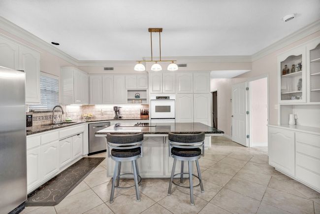 124 Bridgepoint Dr, House other with 4 bedrooms, 4 bathrooms and 2 parking in Kingsland TX | Image 9