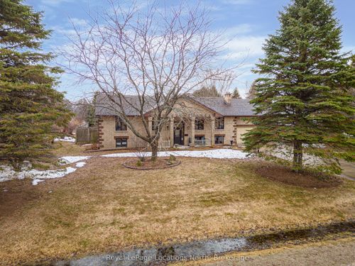 15 Blackburn Ave, Nottawa, ON, L0M1P0 | Card Image