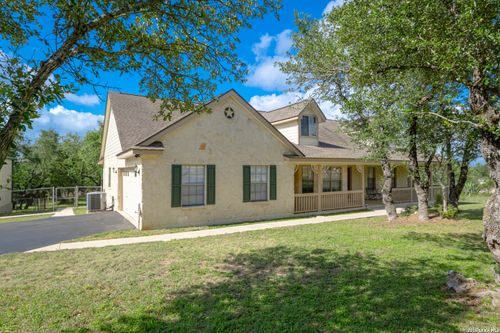 6211 Yorkshire Dr, Spring Branch, TX, 78070-6429 | Card Image