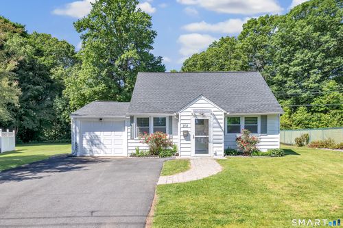 202 Glen Hills Rd, Meriden, CT, 06451-3863 | Card Image