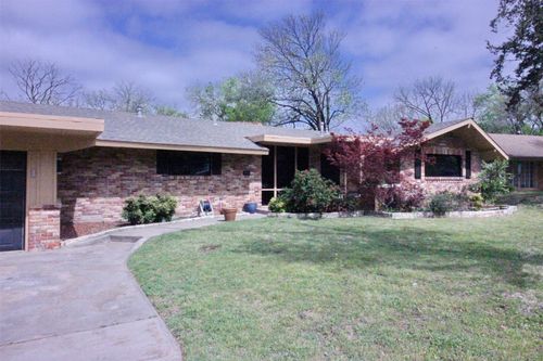 647 Monssen Dr, Dallas, TX, 75224-1401 | Card Image