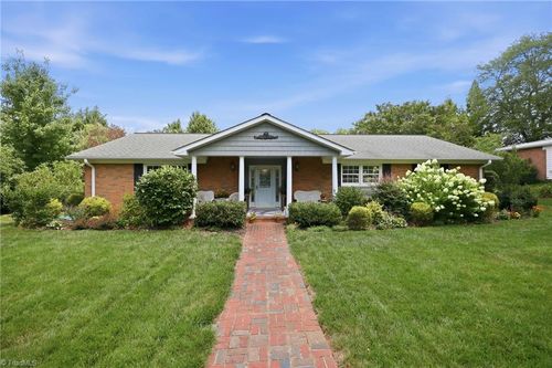 1025 Oaklawn Ave, Winston-Salem, NC, 27104-1019 | Card Image