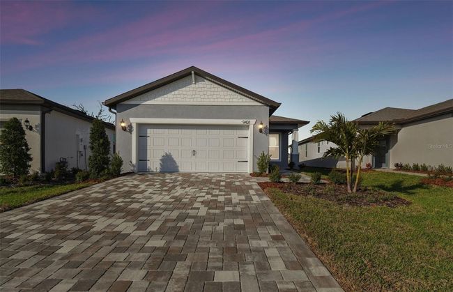Contour Exterior | Image 22
