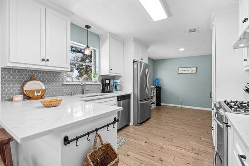 2514 Westfield St, Alvin, TX, 77511-3823 | Card Image