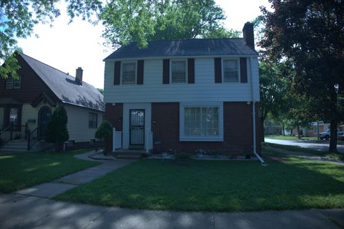 4073 N 40th St, Milwaukee, WI, 53216-1601 | Card Image