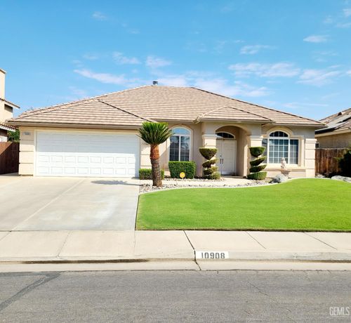10908 Delusion Dr, Bakersfield, CA, 93311-2815 | Card Image