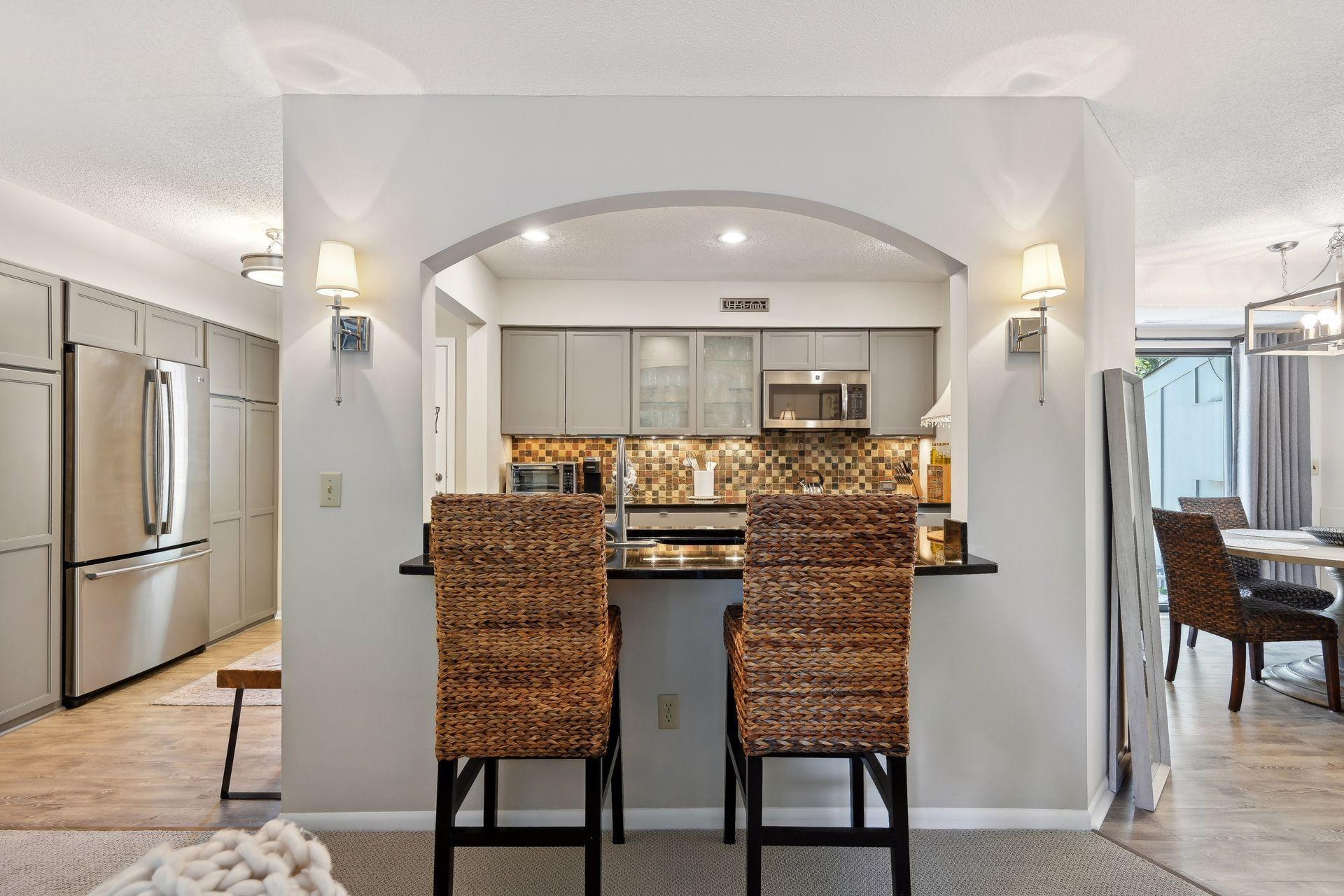 Zanzibar Ln, Minneapolis, MN 55447