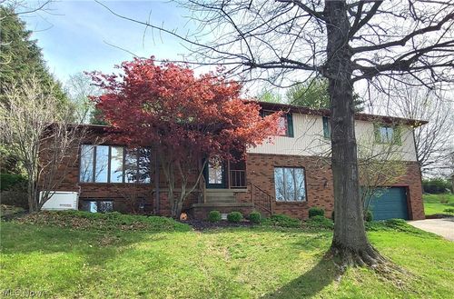 106 Martha Dr, Saint Clairsville, OH, 43950-1339 | Card Image