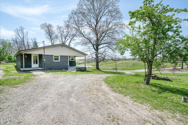 10587 Chestnut Hill Rd, Crab Orchard, TN | Image 28