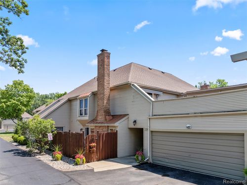 apt-21-8127 Colony Dr, Grosse Ile, MI, 48138-1727 | Card Image