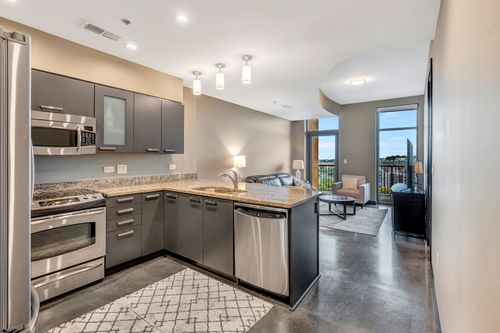 apt-1401-1510 Demonbreun St, Nashville, TN, 37203-3376 | Card Image