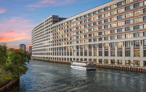 1117-900 N Kingsbury St, Chicago, IL, 60610-7451 | Card Image