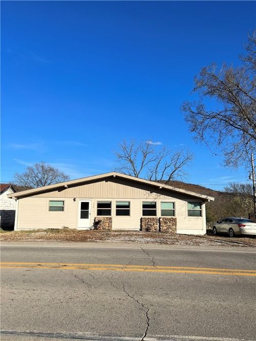 536 Madison Avenue, St Paul, AR, 72760 | Card Image