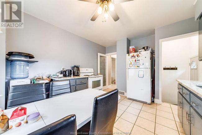 1418 Pillette Rd, House other with 3 bedrooms, 2 bathrooms and null parking in Windsor ON | Image 18