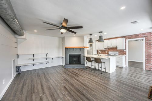 294-1500 Bay Area Blvd, Houston, TX, 77058-2100 | Card Image