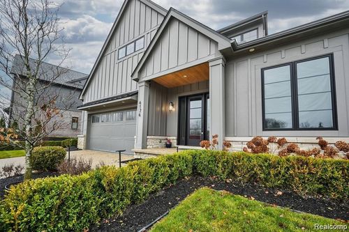 4174 Prescott Park Cir, West Bloomfield, MI, 48323-2427 | Card Image