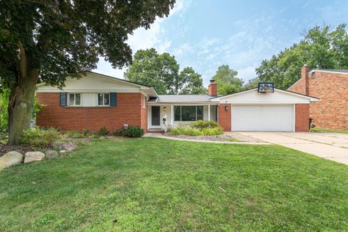 16365 Farmington Rd, Livonia, MI, 48154-2944 | Card Image