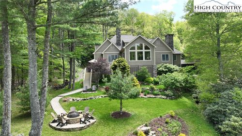 137 Fairway 12 Ct, Blowing Rock, NC, 28605-6095 | Card Image