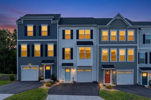 9 Iron Horse Ln, FISHERSVILLE, VA, 22939-2471 | Card Image