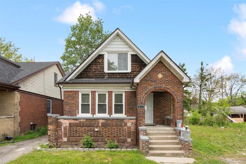 18633 Goulburn St, Detroit, MI, 48205-2652 | Card Image