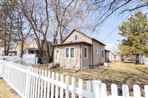1422 2nd Ave N, Moorhead, MN, 56560-2217 | Card Image