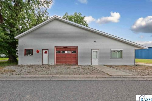20 S Renville St, Winthrop, MN, 55396 | Card Image