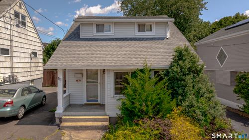 111 Arlington St, West Haven, CT, 06516-6451 | Card Image