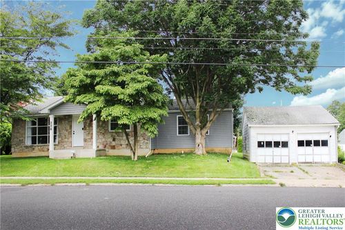 220 Rentzheimer Dr, HELLERTOWN, PA, 18055-2221 | Card Image