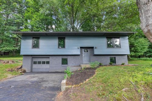 2939 Sharon Valley Rd Ne, Granville, OH, 43023-9720 | Card Image