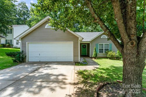 5914 Redding Rd, Charlotte, NC, 28216-2088 | Card Image